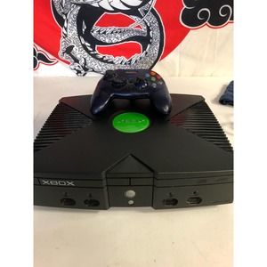 OG Xbox with Cords and Controller